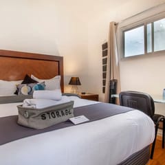Omega by Nomadier | Private Bedroom + Rooftop Terrace in Condesa