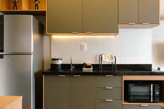 Perto do Allianz • 1 Quarto Moderno c/ Varanda - Image 1