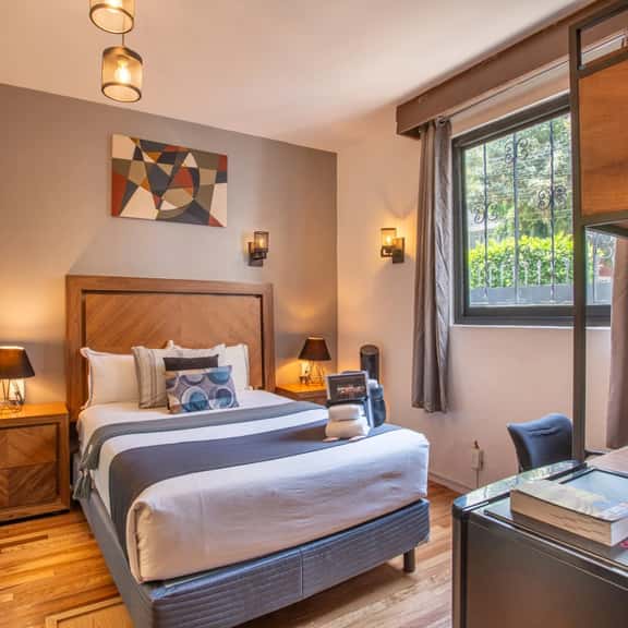 Alpha by Nomadier | Private Bedroom + Rooftop Terrace in Condesa - Image 1