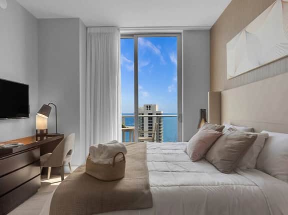 5 ★ PH BREATHTAKING Ocean View Brand New 2BR/BTH - Image 4