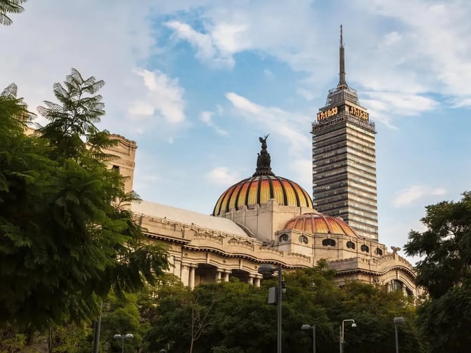 Explore Mexico City's Historic Center with Expert Guides