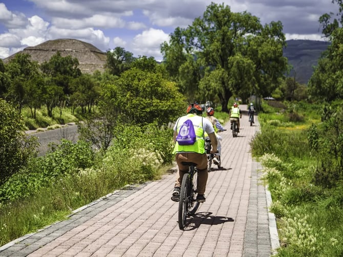 Explore Teotihuacan and Scenic Bike Tour from Mexico City