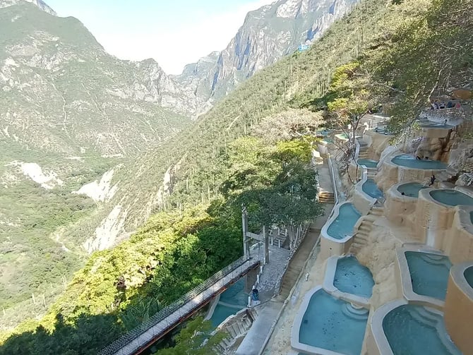 Tolantongo Caves Exploration from Mexico City