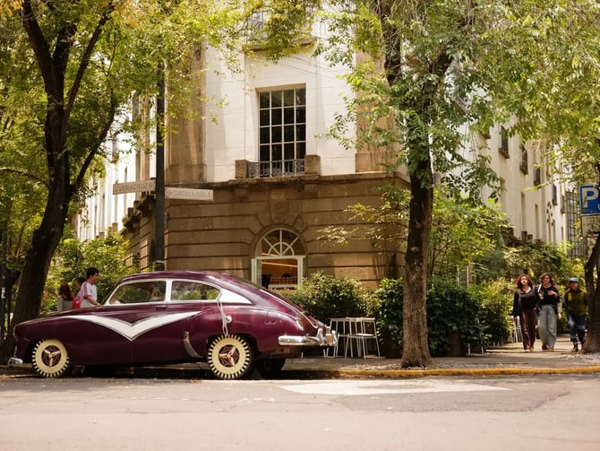 Art Deco & Design Walking Tour in Condesa