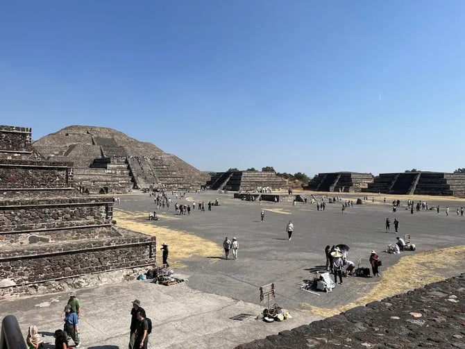 Teotihuacan Pyramids & Basilica Full-Day Private Tour
